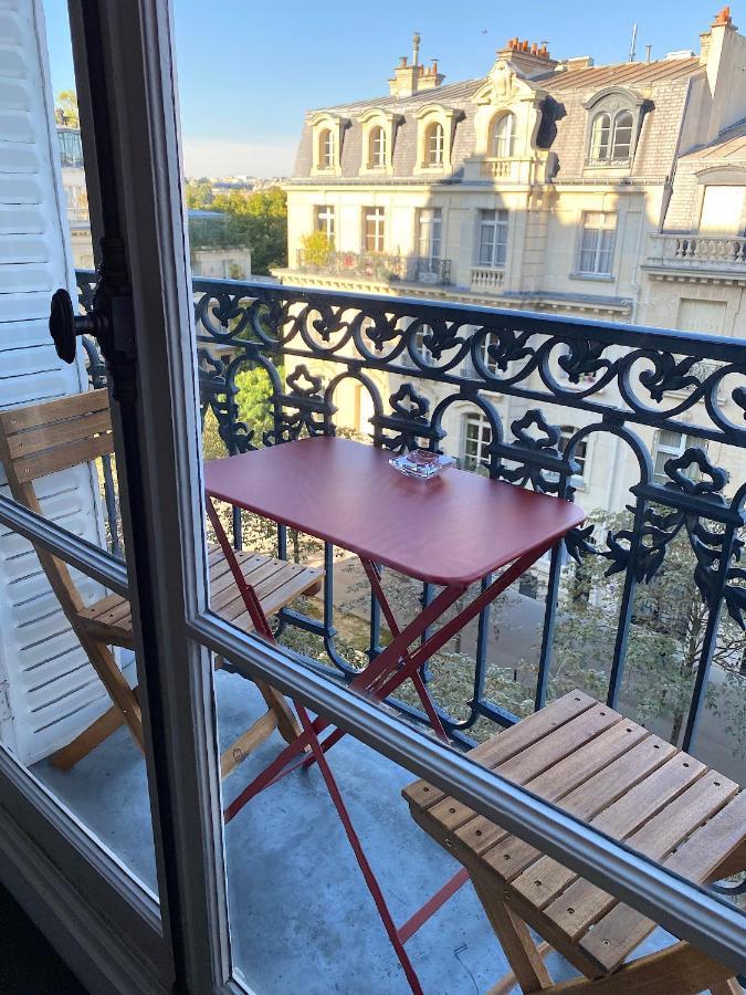 Outstanding 2 Bedrooms With A Terrific Eiffel Tower View Paris Extérieur photo